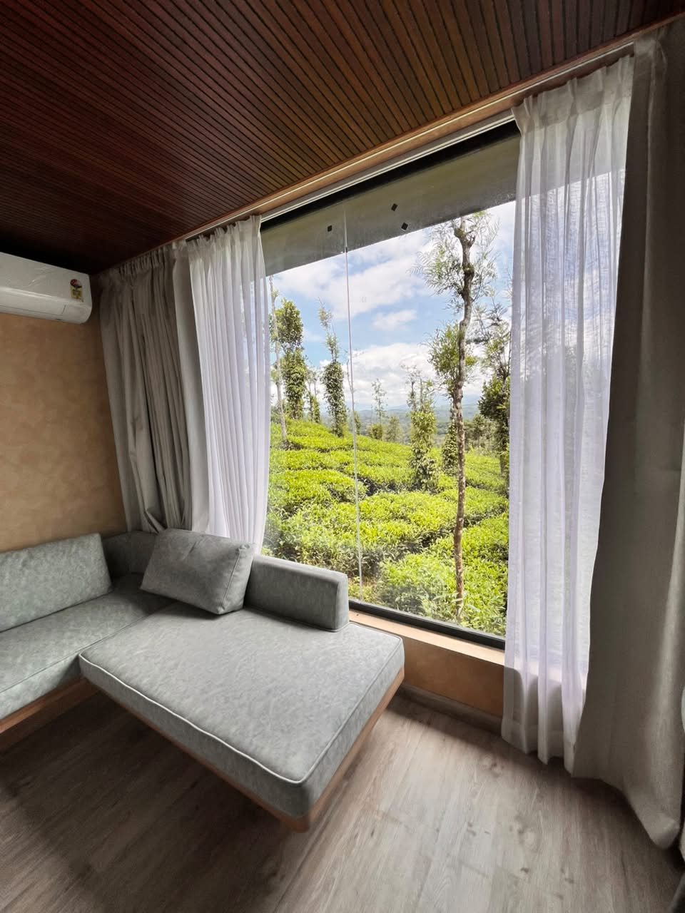 Panorama Balcony Cottage photograph 6